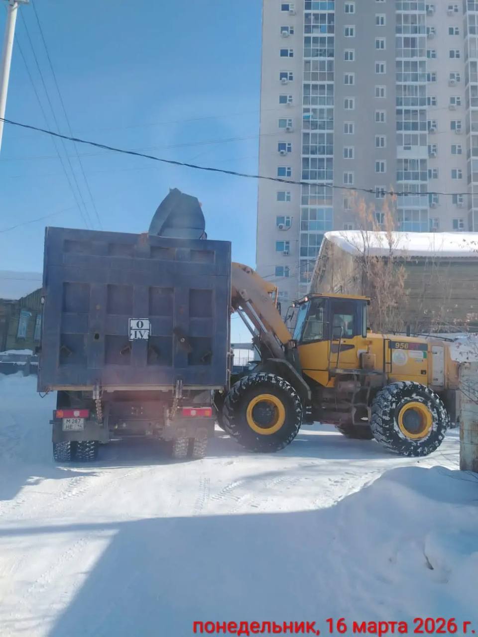 В Сайсарском округе специалистами МУП «Жилкомсервис» проведены работы по вывозу мёрзлых бытовых отходов В Сайсарском округе специалистами МУП «Жилкомсервис» проведены работы по вывозу мёрзлых бытовых отходов