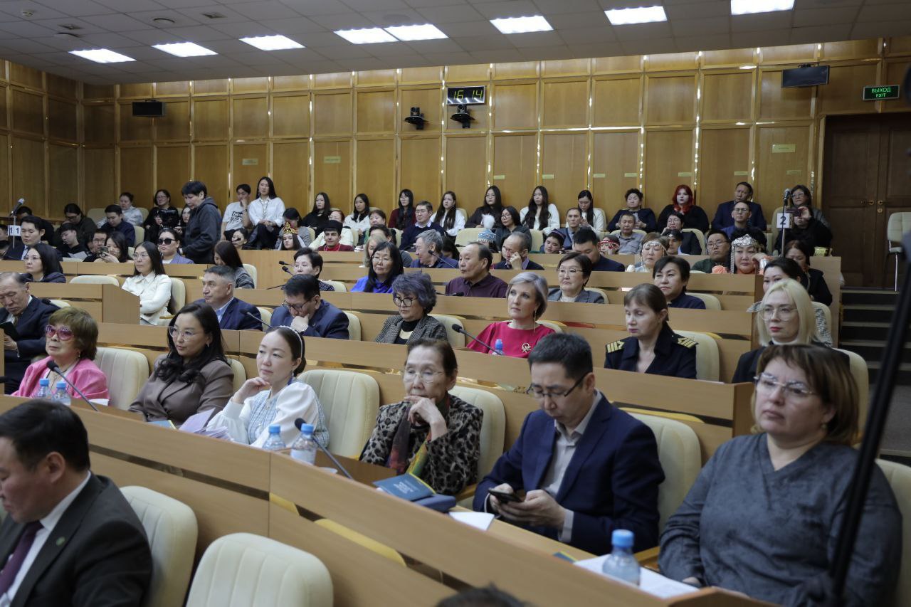 Сегодня в стенах Государственного Собрания (Ил Тумэн) мы дали официальный старт масштабному межрегиональному проекту «От Кулаковского до Гамзатова», который призван стать живым мостом духовного единения между Якутией и... Сегодня в стенах Государственного Собрания (Ил Тумэн) мы дали официальный старт масштабному межрегиональному проекту «От Кулаковского до Гамзатова», который призван стать живым мостом духовного единения между Якутией и...