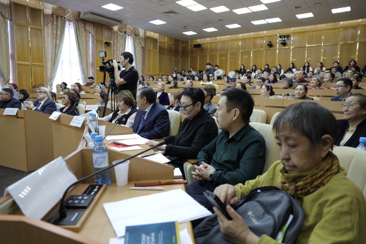 Сегодня в стенах Государственного Собрания (Ил Тумэн) мы дали официальный старт масштабному межрегиональному проекту «От Кулаковского до Гамзатова», который призван стать живым мостом духовного единения между Якутией и... Сегодня в стенах Государственного Собрания (Ил Тумэн) мы дали официальный старт масштабному межрегиональному проекту «От Кулаковского до Гамзатова», который призван стать живым мостом духовного единения между Якутией и...