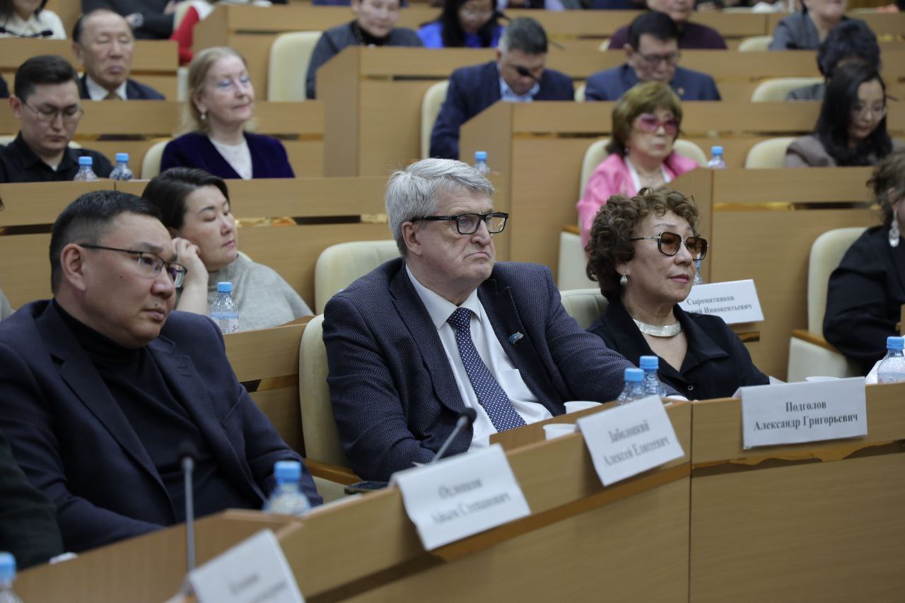 Сегодня в стенах Государственного Собрания (Ил Тумэн) мы дали официальный старт масштабному межрегиональному проекту «От Кулаковского до Гамзатова», который призван стать живым мостом духовного единения между Якутией и... Сегодня в стенах Государственного Собрания (Ил Тумэн) мы дали официальный старт масштабному межрегиональному проекту «От Кулаковского до Гамзатова», который призван стать живым мостом духовного единения между Якутией и...