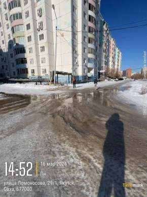 На участке у дома №27 по ул. Курашова выявлена авария на инженерных сетях водоотведения