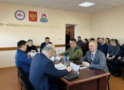 Дмитрий Садовников провел совещание по подготовке колымских районов к паводку