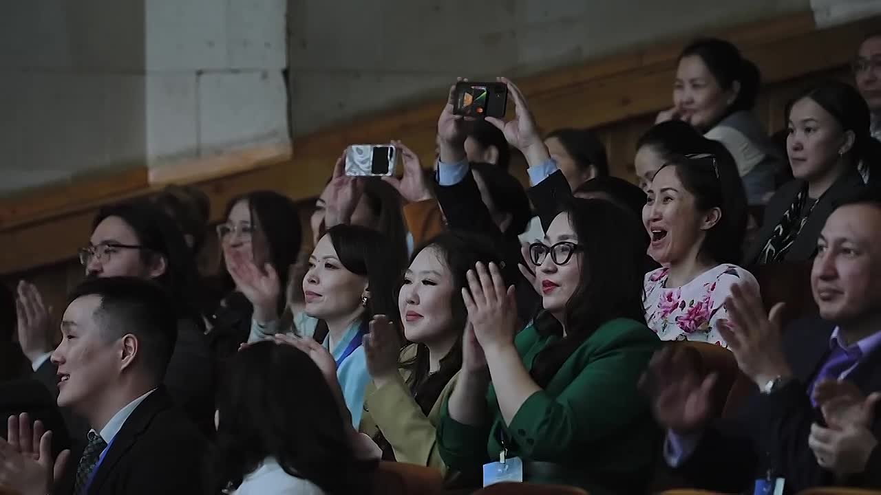 В Якутске объявили победителя городского профессионального конкурса «Учитель года – 2026»