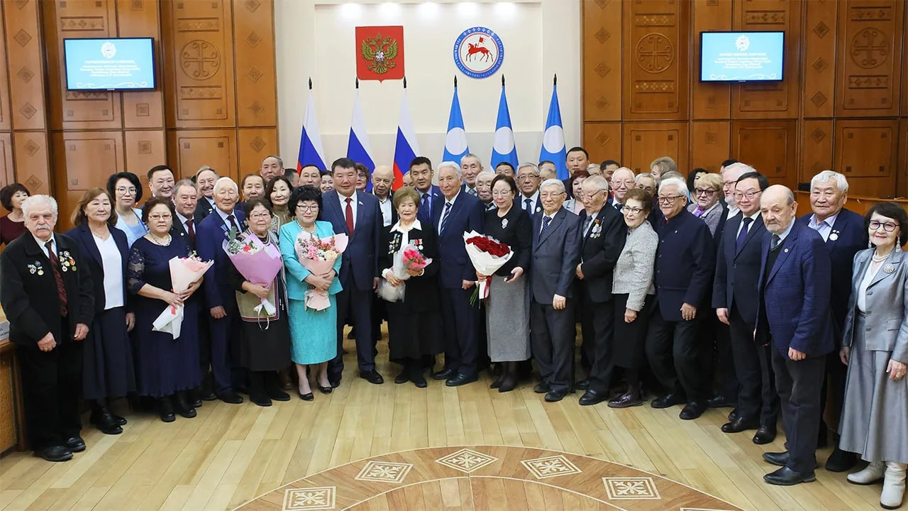 21 марта в Зале Республики состоялось торжественное заседание, посвященное 25-летию образования Высшего Совета старейшин (Ытык Сбэ) Республики Саха (Якутия) и 85-летию председателя Высшего Совета старейшин Люлии Николаевны...