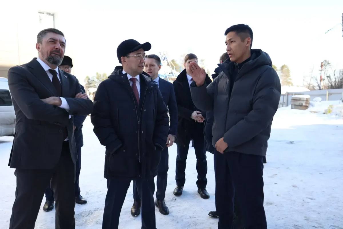 Айсен Николаев проверил строительство арендного жилья в Нерюнгри