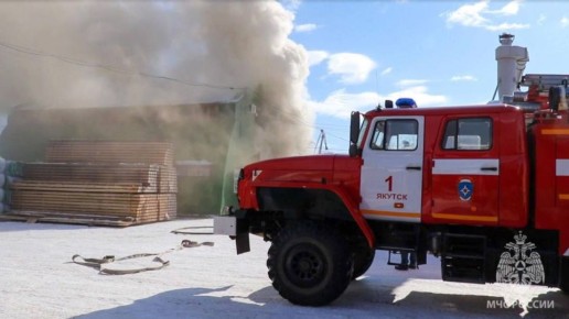 В Якутске при пожаре в кафе погибла женщина