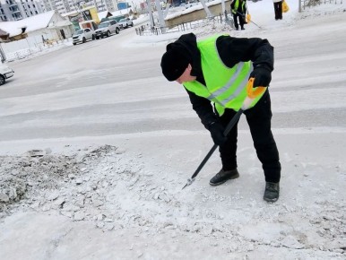 Ежедневные работы наших дворников по благоустройству территории Сайсарского округа:
