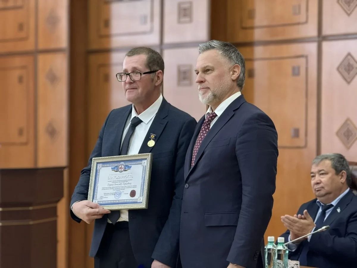 Труд, который согревает: в Якутии чествовали работников ЖКХ Труд, который согревает: в Якутии чествовали работников ЖКХ