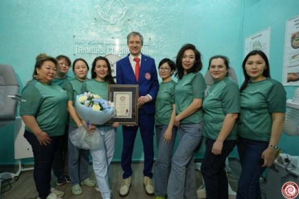 Якутянка сделала педикюр 81 клиенту за сутки и установила рекорд России