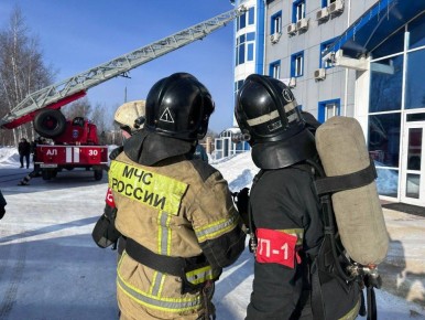 В Ленске прошли масштабные пожарно-тактические учения