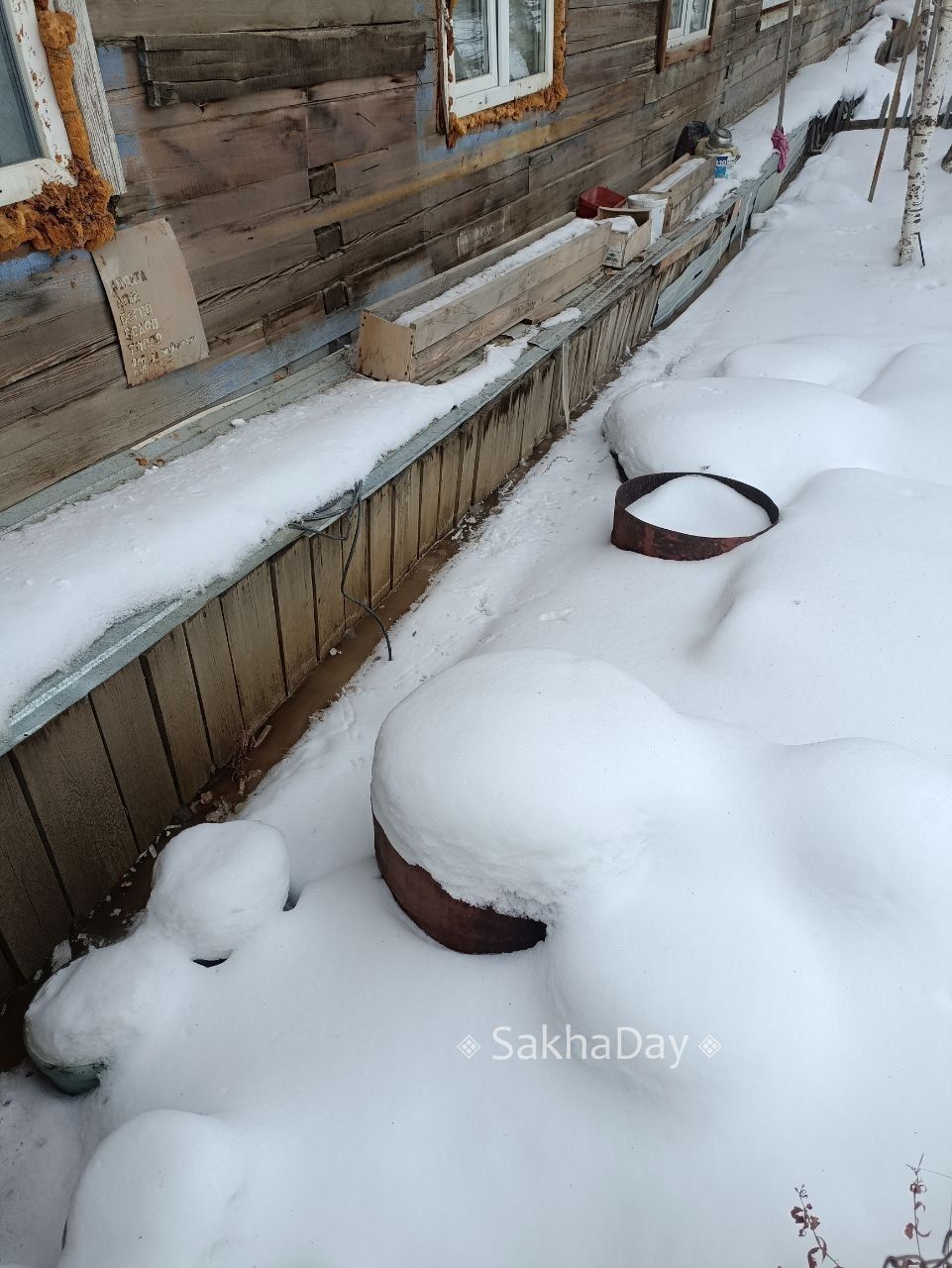 Хабарова 54 , две недели из под дома текла канализация Хабарова 54 , две недели из под дома текла канализация