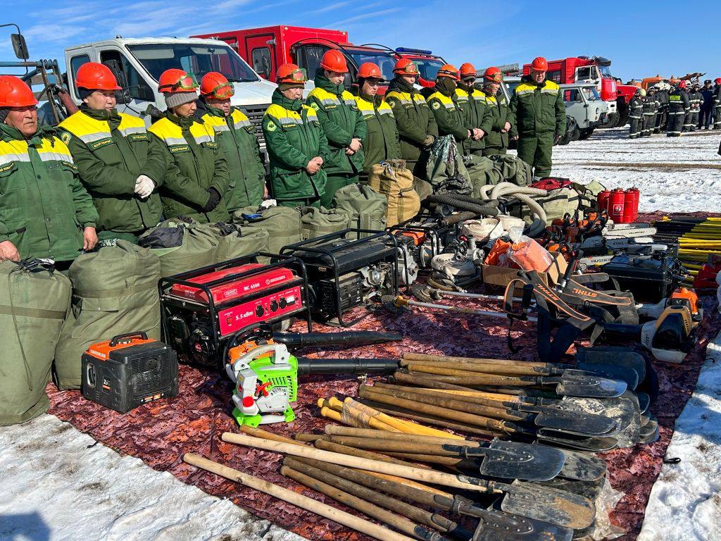 Комиссия центрального аппарата МЧС России проверила готовность Хангаласского и Намского районов Якутии к чрезвычайным ситуациям