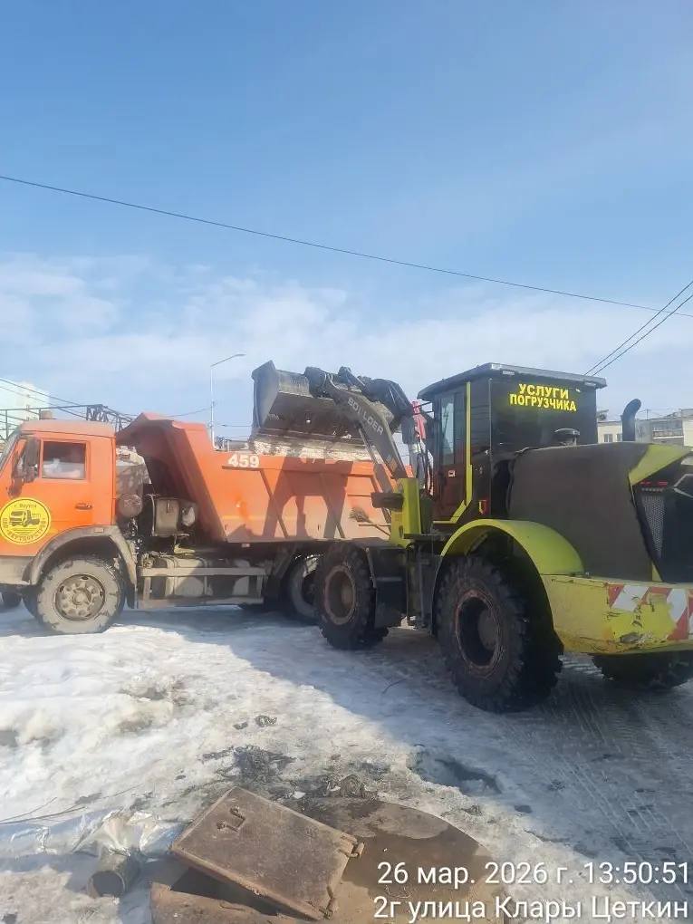 Работы по уборке снега, ул. Клары Цеткин Работы по уборке снега, ул. Клары Цеткин
