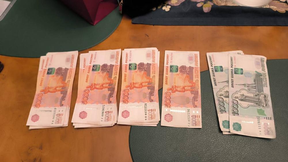 В Якутии бывший руководитель госучреждения и его посредники осуждены за получение взяток