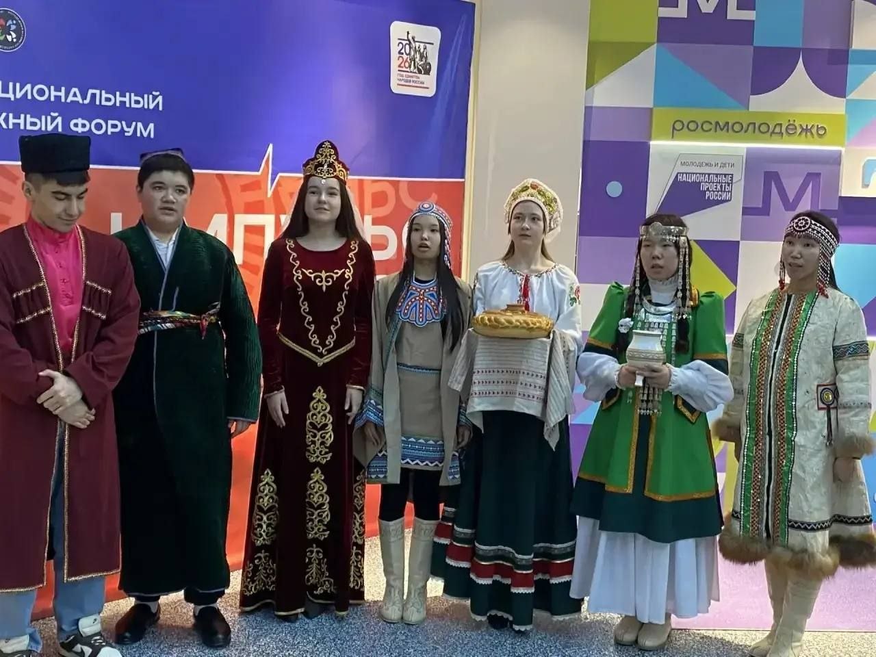 Сегодня показал прибывшим в Якутию депутатам Госдумы нашу гордость – Молодежный центр “Патриот” Сегодня показал прибывшим в Якутию депутатам Госдумы нашу гордость – Молодежный центр “Патриот”