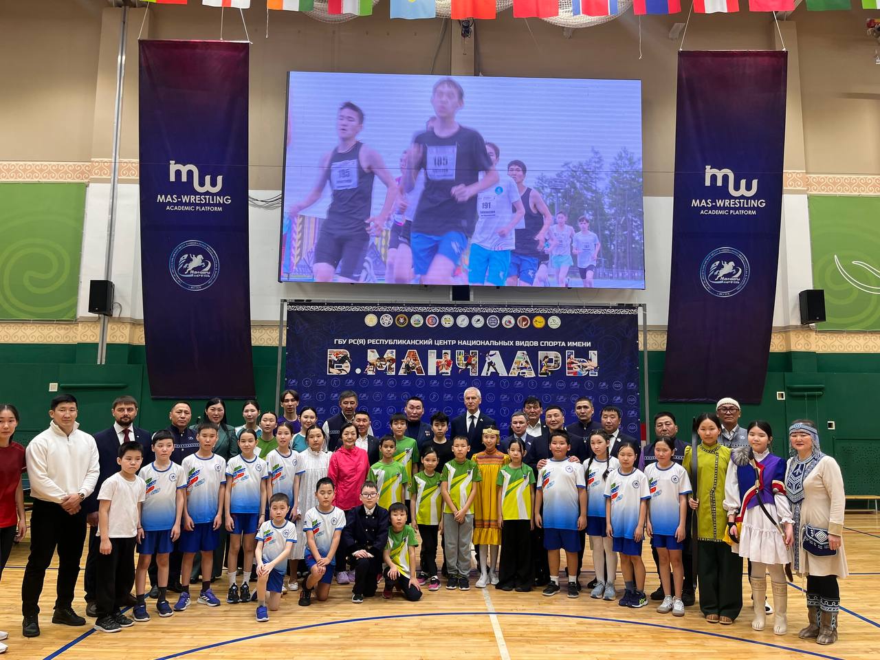 Сегодня в Якутске в рамках рабочего визита работает Председатель Комитета Государственной Думы по физической культуре и спорту Олег Матыцин Сегодня в Якутске в рамках рабочего визита работает Председатель Комитета Государственной Думы по физической культуре и спорту Олег Матыцин