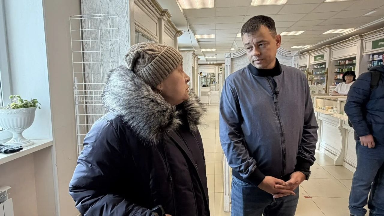 Иван Луцкан провел мониторинг льготного лекарственного обеспечения в Мирном