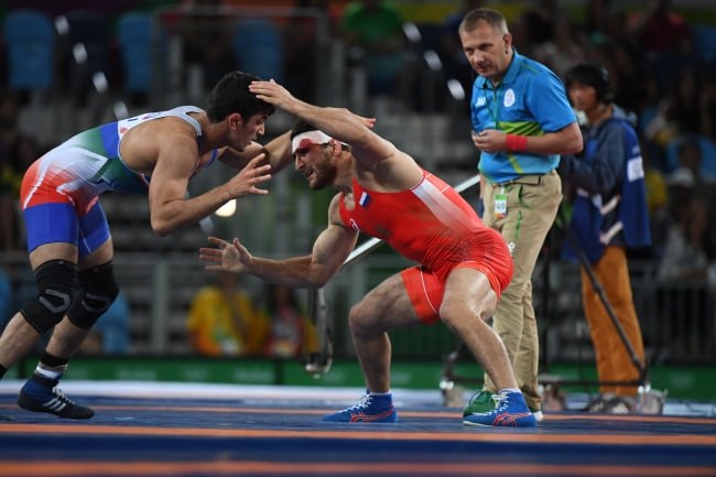 В селе Ытык-Кюель Якутии открыли чемпионат по вольной борьбе