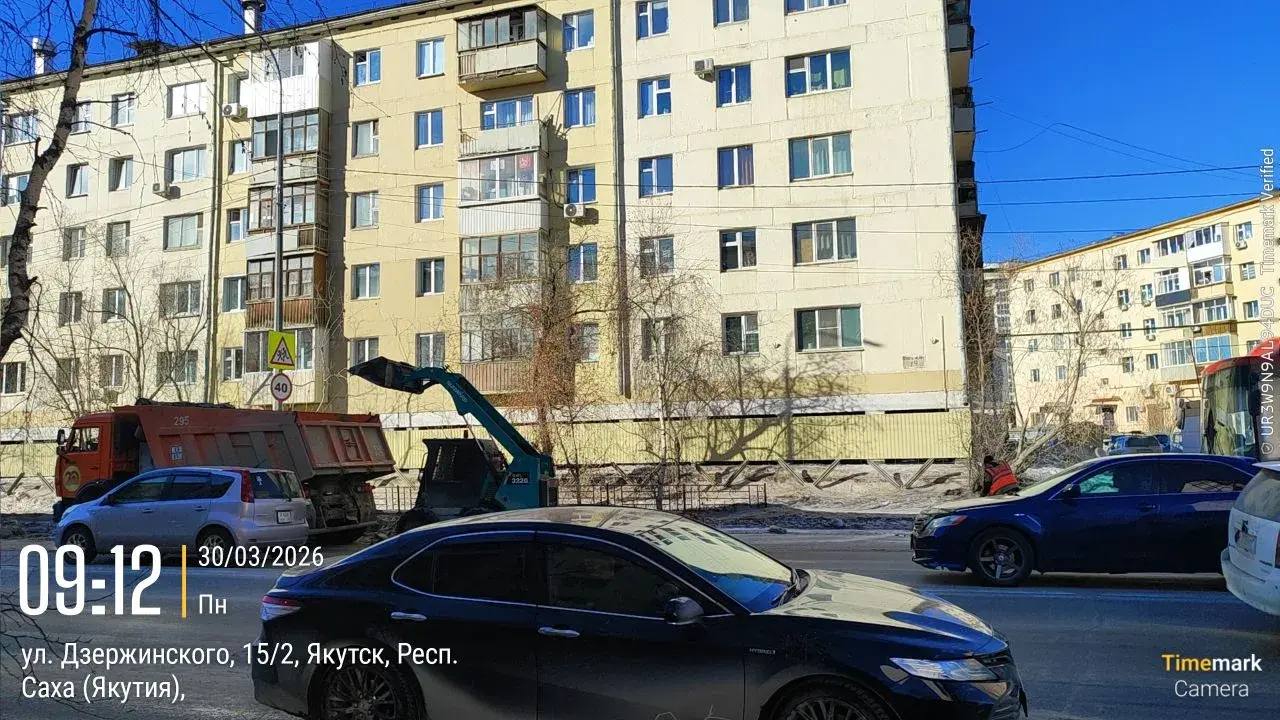 Погрузка снега по ул. Дзержинского Погрузка снега по ул. Дзержинского