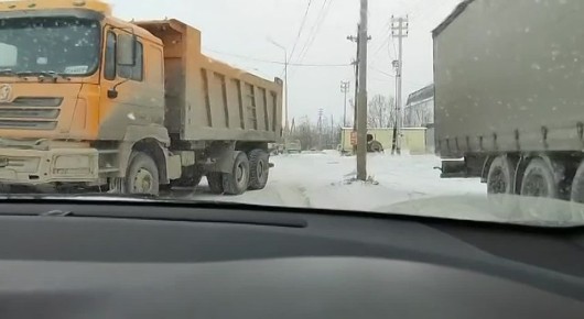 #пишут Добрый вечер. Помогите осветить проблему участка дороги , от ул. Рихорда Зорге по направлению в сторону Намского тракта