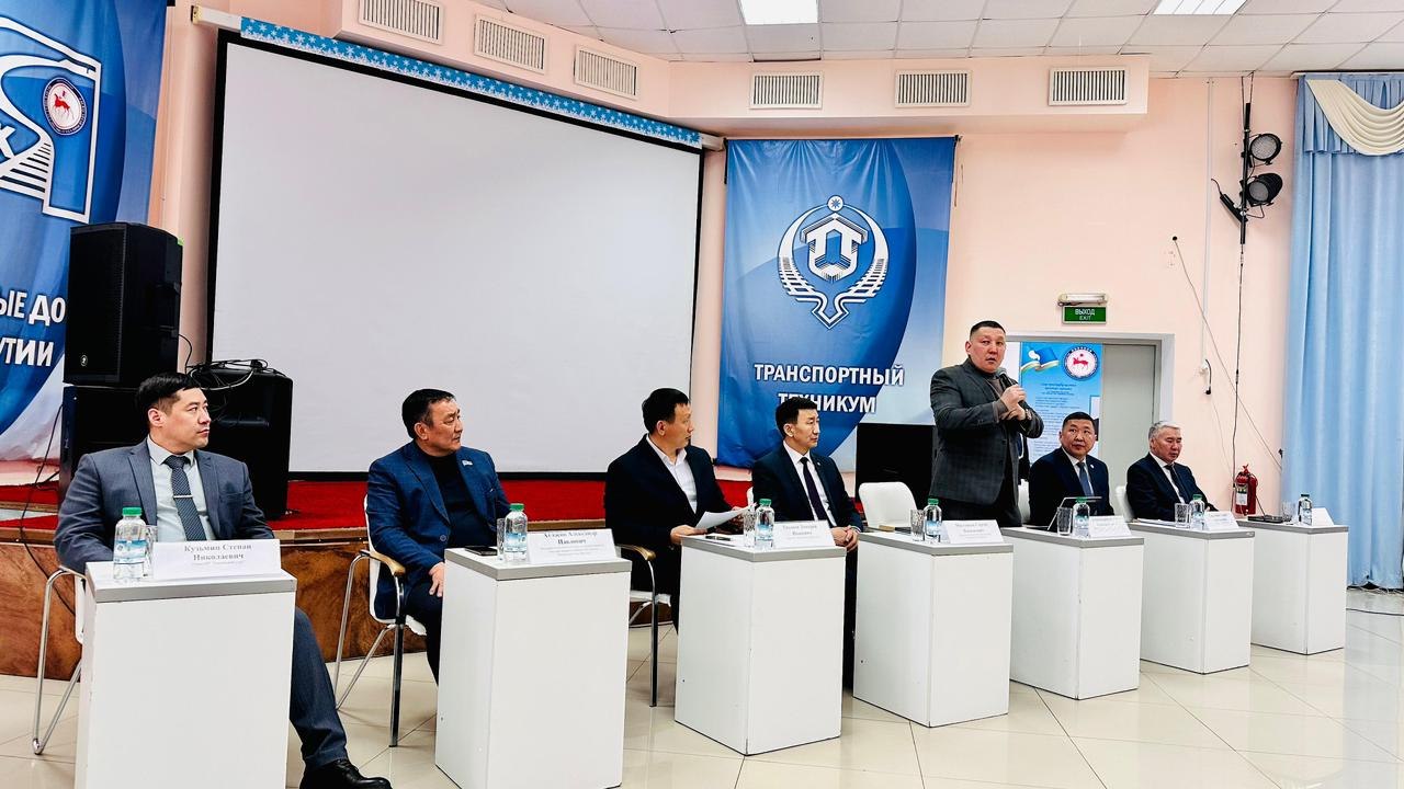 31 марта в поселке Нижний Бестях Мегино-Кангаласского улуса народные депутаты Государственного Собрания (Ил Тумэн) Республики Саха (Якутия) Александр Атласов, Андрей Находкин и Тихон Скрябин приняли участие в стратегической...