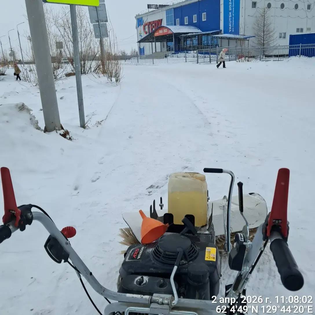 Муниципальными дворниками Управы Гагаринского округа проводится ежедневная работа по уборке случайного мусора в общественных местах, подбор мусора на санитарных точках, а так же в связи со снегопадом малой уборочной техникой... Муниципальными дворниками Управы Гагаринского округа проводится ежедневная работа по уборке случайного мусора в общественных местах, подбор мусора на санитарных точках, а так же в связи со снегопадом малой уборочной техникой...