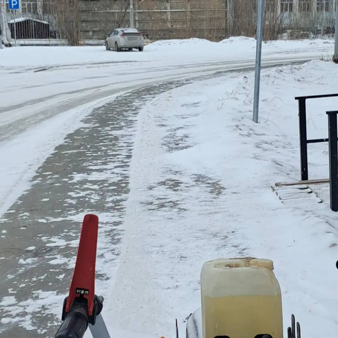 Муниципальными дворниками Управы Гагаринского округа проводится ежедневная работа по уборке случайного мусора в общественных местах, подбор мусора на санитарных точках, а так же в связи со снегопадом малой уборочной техникой... Муниципальными дворниками Управы Гагаринского округа проводится ежедневная работа по уборке случайного мусора в общественных местах, подбор мусора на санитарных точках, а так же в связи со снегопадом малой уборочной техникой...