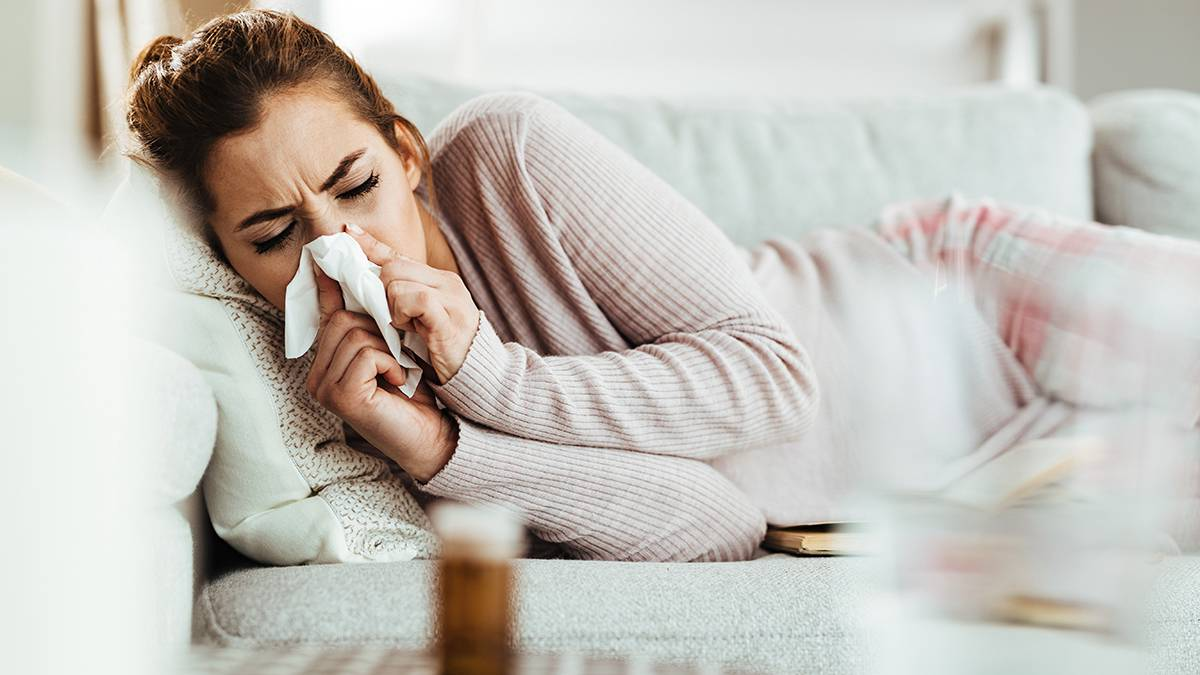 Как защитить свои права: взыскание компенсации за болезнь из-за коллеги