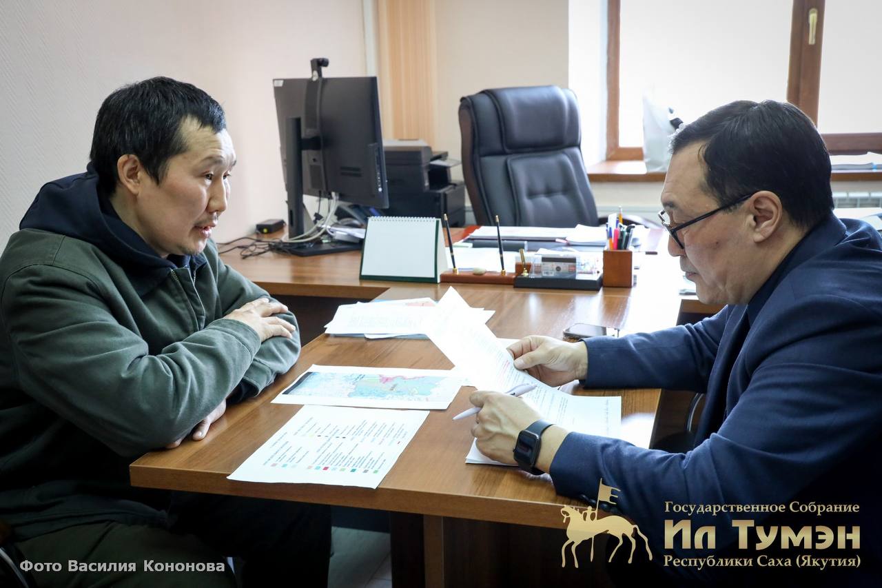 Председатель постоянного комитета Государственного Собрания (Ил Тумэн) РС (Я) по земельным отношениям, природным ресурсам и экологии Андрей Находкин 3 апреля 2026 года провел прием граждан по личным вопросам Председатель постоянного комитета Государственного Собрания (Ил Тумэн) РС (Я) по земельным отношениям, природным ресурсам и экологии Андрей Находкин 3 апреля 2026 года провел прием граждан по личным вопросам