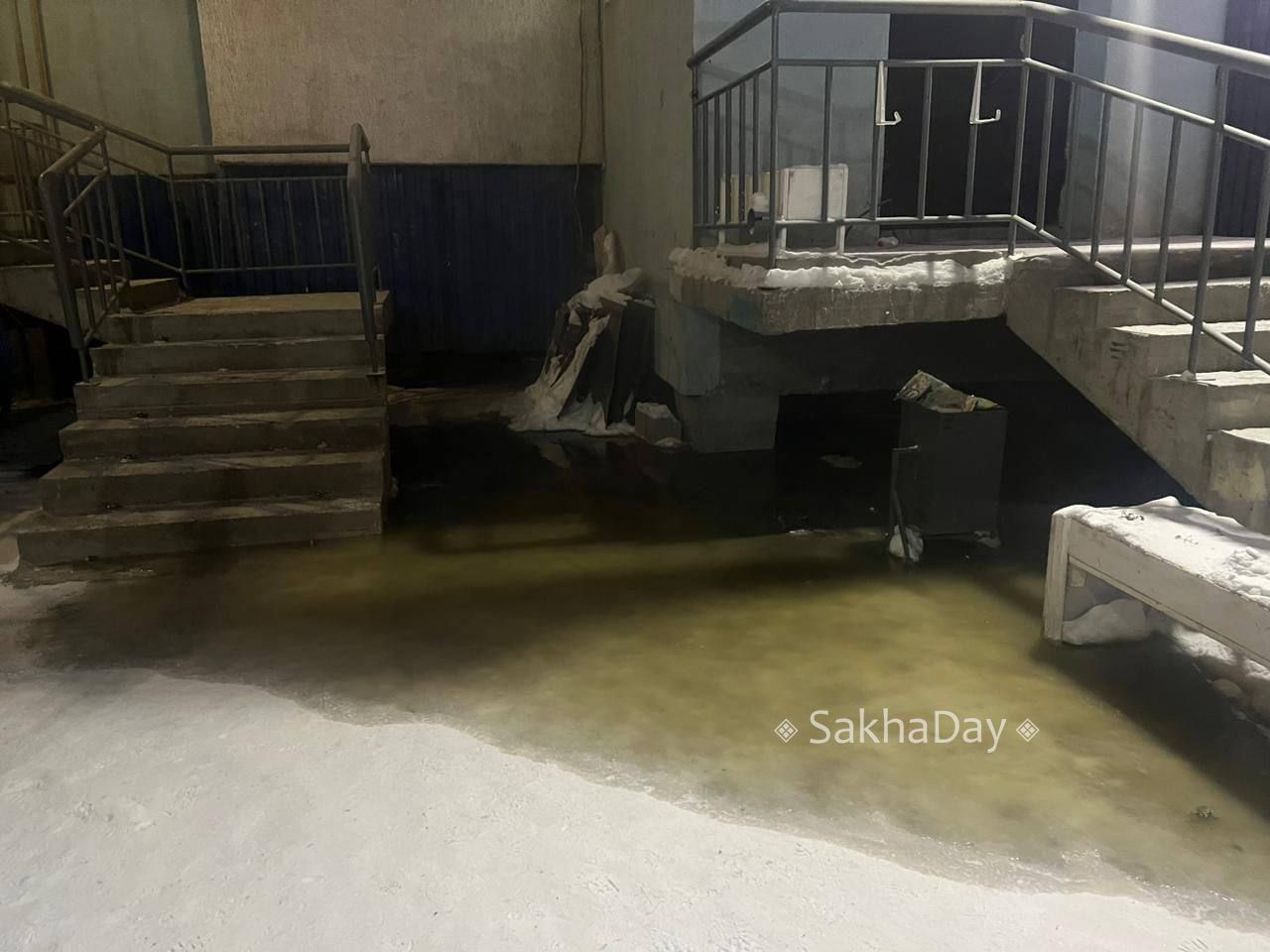 #пишут. Фекальный потоп во дворе: жители требуют вмешательства властей Жители домов по адресу Дзержинского 41/2 и 41/3 оказались в условиях, которые сами называют «жизнью в канализации» #пишут. Фекальный потоп во дворе: жители требуют вмешательства властей Жители домов по адресу Дзержинского 41/2 и 41/3 оказались в условиях, которые сами называют «жизнью в канализации»