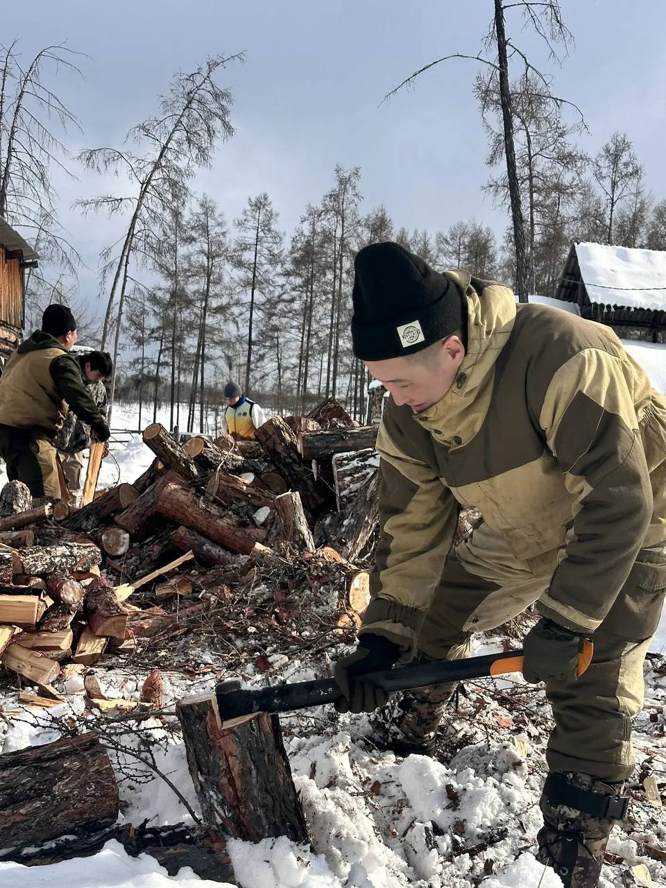 Жителям семи наслегов Усть-Алданского улуса помог «Молодежный десант» Жителям семи наслегов Усть-Алданского улуса помог «Молодежный десант»