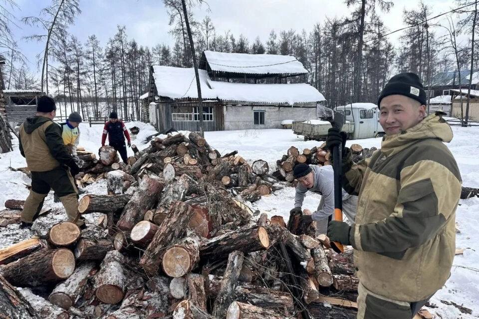 Жителям семи наслегов Усть-Алданского улуса помог «Молодежный десант»
