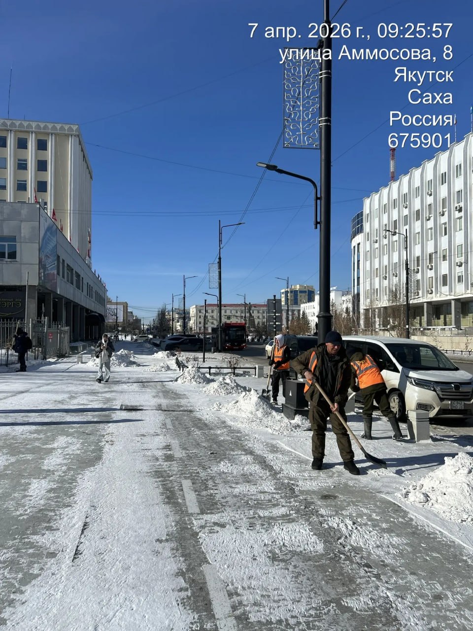 Очистка тротуаров, пр. Ленина