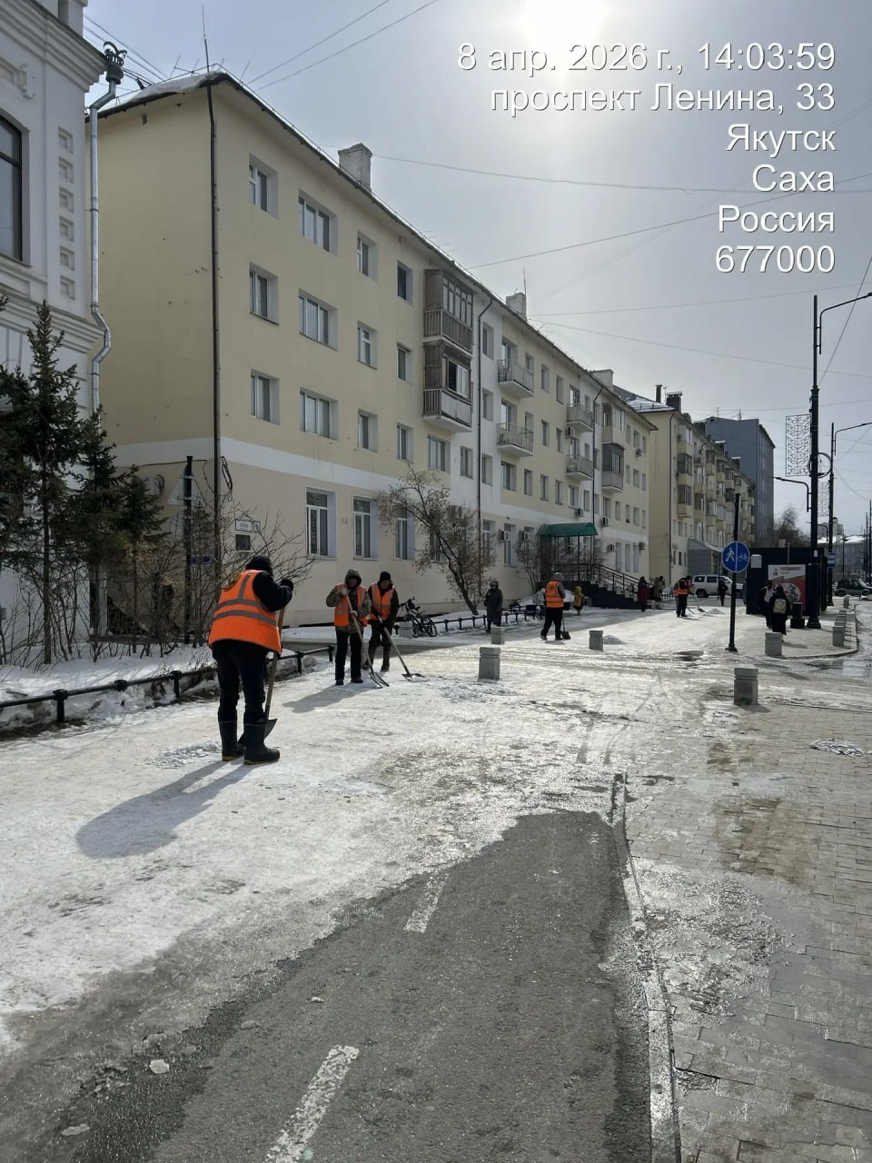 Очистка тротуаров, пр. Ленина Очистка тротуаров, пр. Ленина