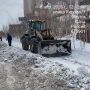 В рамках весенней санитарной очистки проводится усиленная работа по уборке тротуаров подрядной организацией