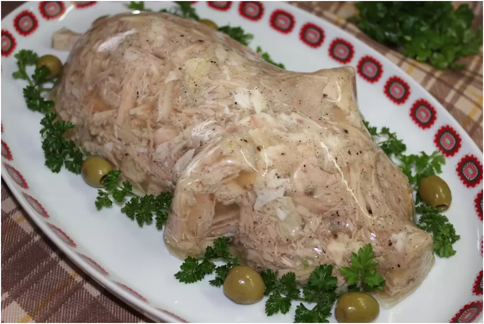 Секреты приготовления мясного холодца, зельца и заливного: что выбрать?