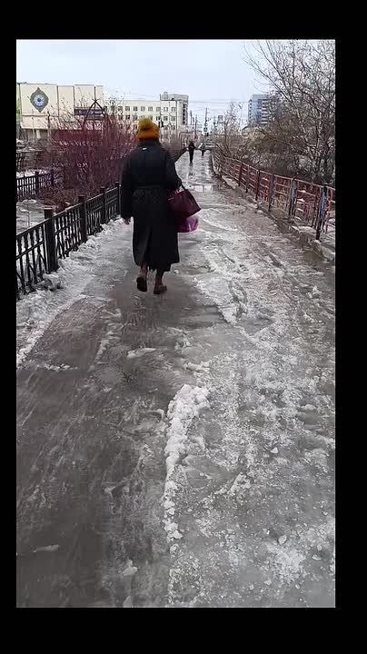 ����� �� ������ �������. ������ ����� � ������, ������ - ������������