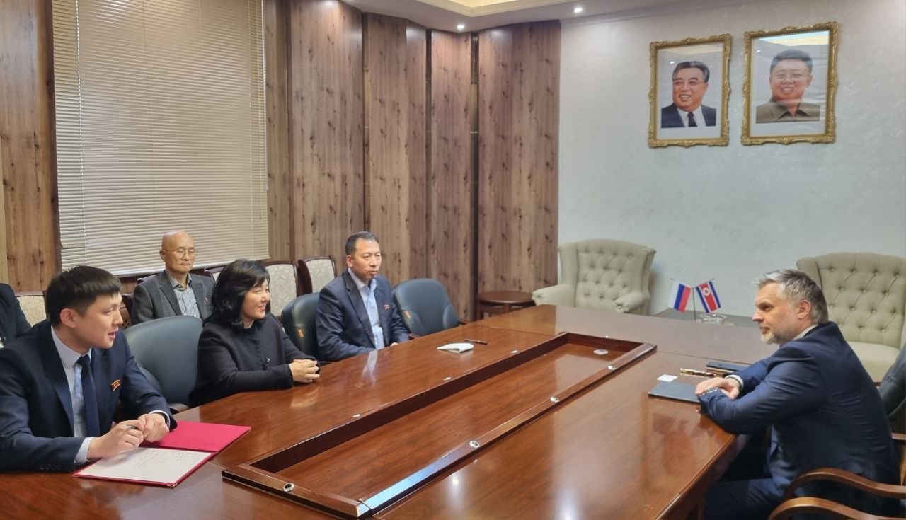 Премьер Якутии Кирилл Бычков налаживает связи с Северной Кореей и Вьетнамом Премьер Якутии Кирилл Бычков налаживает связи с Северной Кореей и Вьетнамом