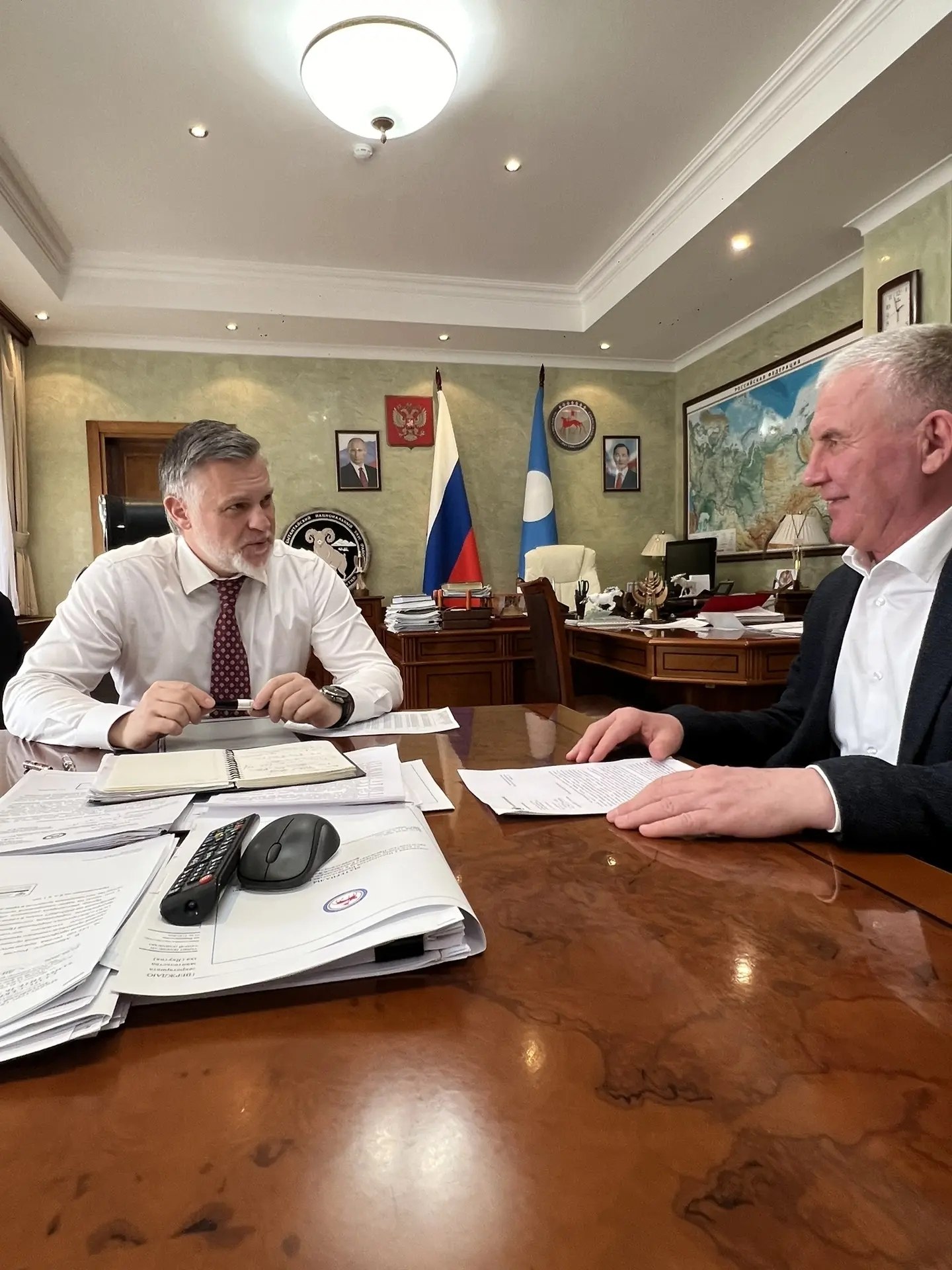 Кирилл Бычков: В рамках проходящего в эти дни X съезда Совета муниципальных образований РС(Я) встретился с главами пяти районов, чтобы подробно обсудить назревшие на местах вопросы Кирилл Бычков: В рамках проходящего в эти дни X съезда Совета муниципальных образований РС(Я) встретился с главами пяти районов, чтобы подробно обсудить назревшие на местах вопросы