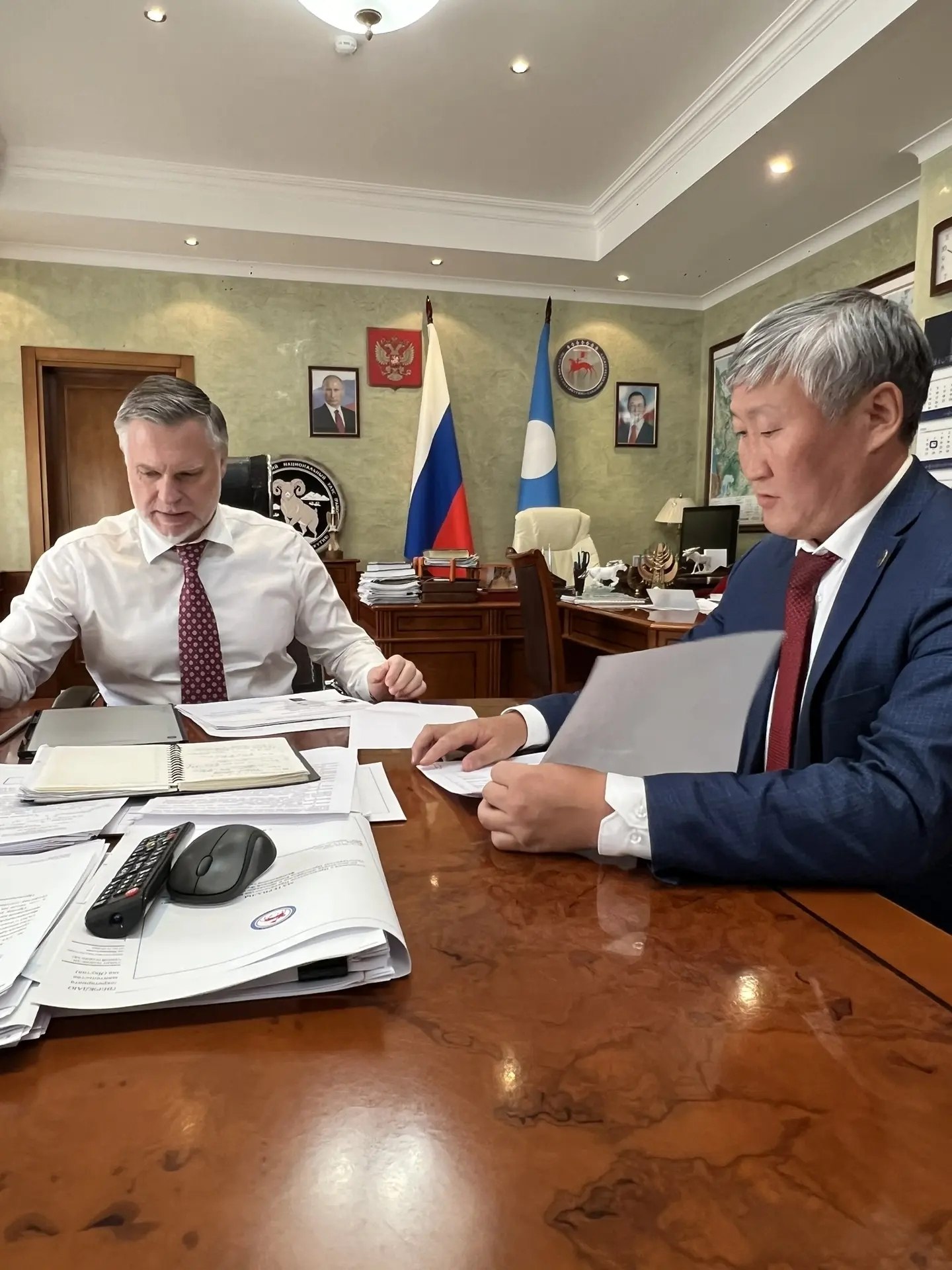 Кирилл Бычков: В рамках проходящего в эти дни X съезда Совета муниципальных образований РС(Я) встретился с главами пяти районов, чтобы подробно обсудить назревшие на местах вопросы Кирилл Бычков: В рамках проходящего в эти дни X съезда Совета муниципальных образований РС(Я) встретился с главами пяти районов, чтобы подробно обсудить назревшие на местах вопросы