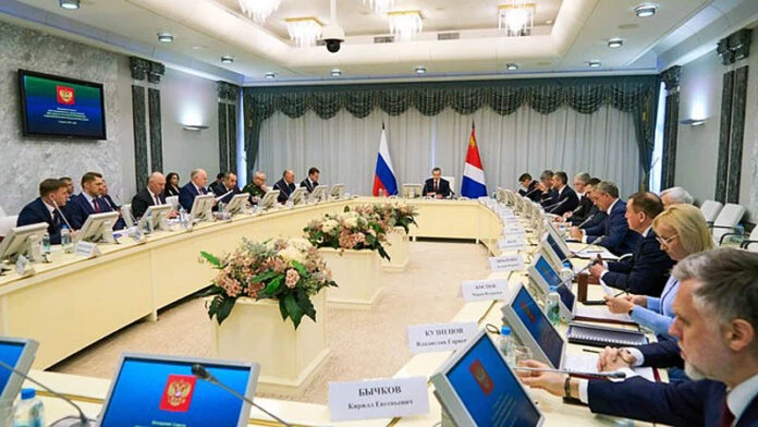 Юрий Трутнев проверил подготовку регионов Дальнего Востока к прохождению паводка и сезону пожаров