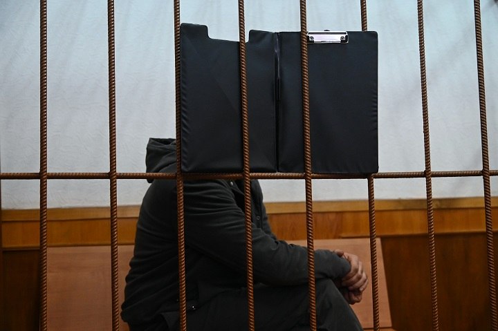 Житель Хангаласского района угнал чужую машину и разбил ее