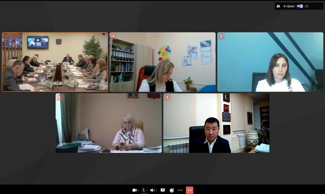 Директор РЦНВС им. Василия Манчаары, депутат Госсобрания (Ил Тумэн) РС(Я) Геннадий Васильев выступил в Госдуме на заседании рабочей группы по вопросам национальной политики