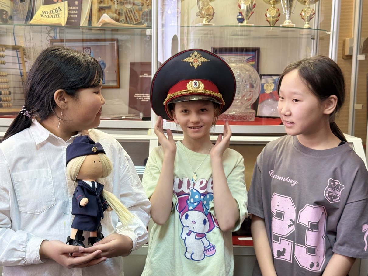 В мире закона и порядка: дети заглянули в закулисье полицейских будней В мире закона и порядка: дети заглянули в закулисье полицейских будней