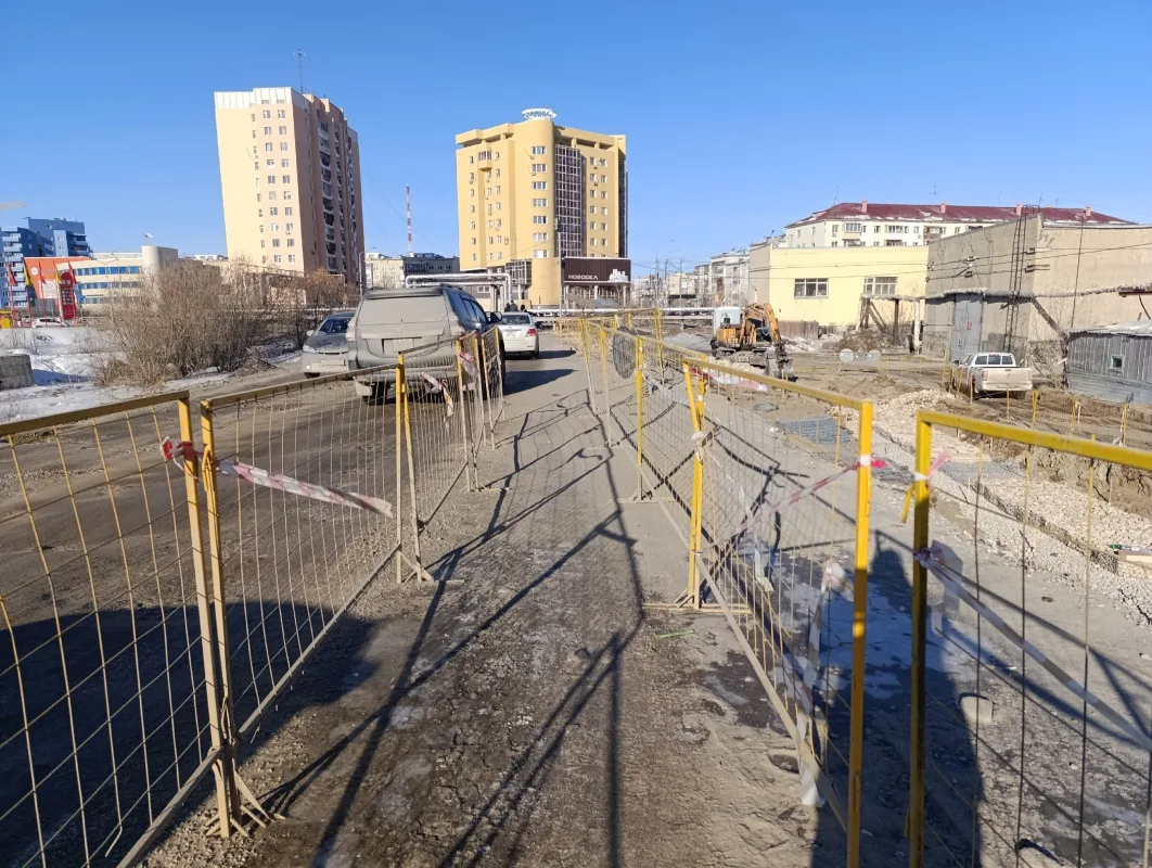 На перекрёстке четырёх улиц в Якутске начали капитальный ремонт На перекрёстке четырёх улиц в Якутске начали капитальный ремонт