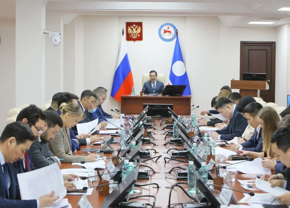 Айсен Николаев определил приоритеты реализации нацпроектов в Якутии