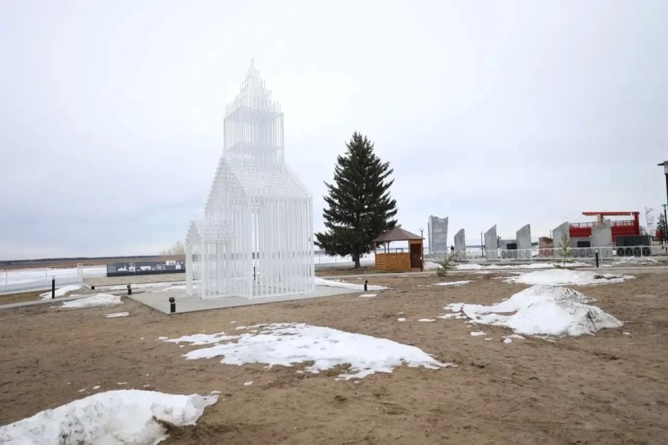 Прогулка по «Поющим пескам» в Вилюйске оставила самые тёплые впечатления Прогулка по «Поющим пескам» в Вилюйске оставила самые тёплые впечатления