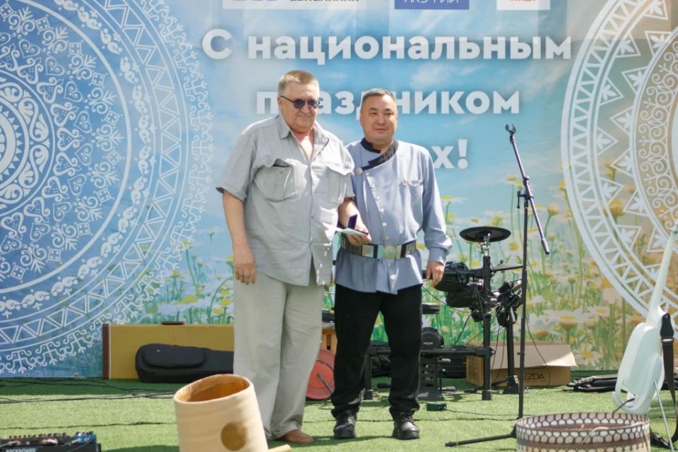 ЛЮДИ ОТРАСЛИ: Верность избранному курсу ЛЮДИ ОТРАСЛИ: Верность избранному курсу