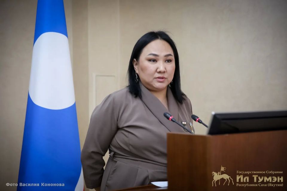 Ил Тумэне состоялся круглый стол о мерах, направленных на стимулирование рождаемости и поддержку семей с детьми в Республике Саха (Якутия)
