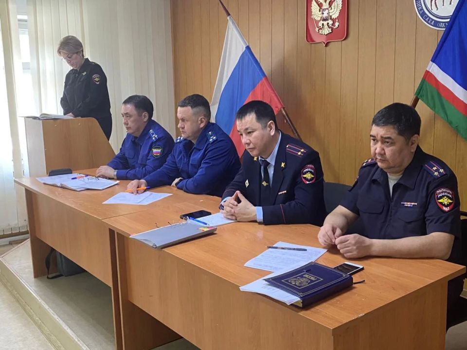 И.о. прокурора республики Сергей Губин с выездом в Нерюнгринский район провел встречи и кустовой семинар по вопросам противодействия кибермошенничествам И.о. прокурора республики Сергей Губин с выездом в Нерюнгринский район провел встречи и кустовой семинар по вопросам противодействия кибермошенничествам